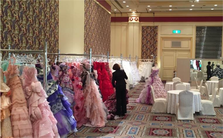 ウェディングドレス