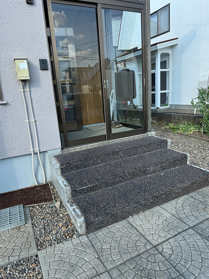 手すり付き階段